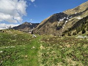 25 Sul sent. 124 passaggio alla Baita Arletto (1860 m)